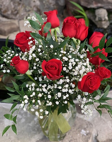 Long stemmed roses &amp; babies breath (Red, White, Pink or Yellow)